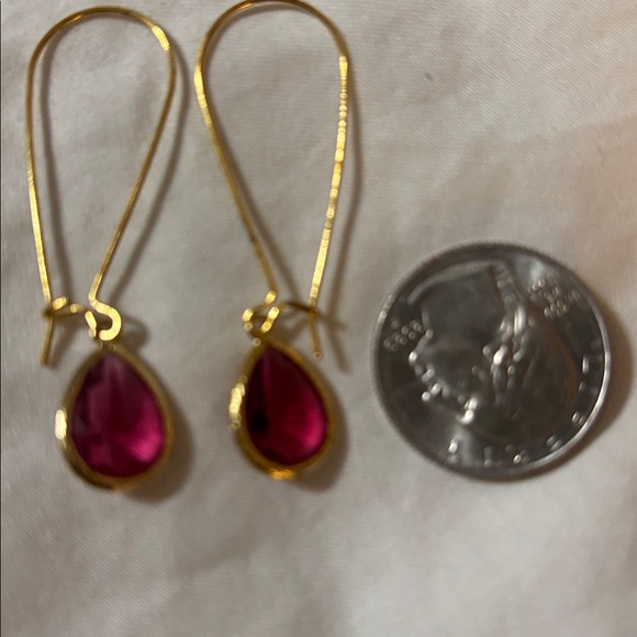 Elegant Gold and Pink Teardrop Earrings - Picture 2 of 3